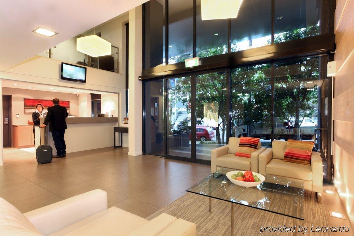 Quest Mascot Serviced Apartments ภายนอก รูปภาพ